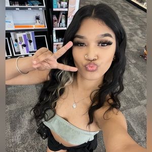 Meet your Posher, Jasmine